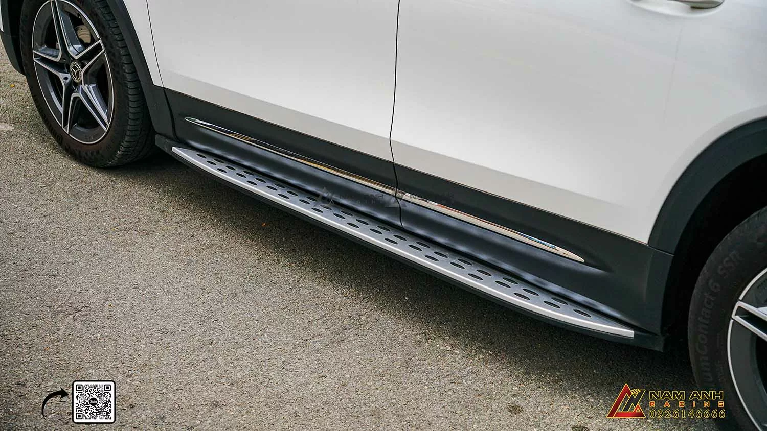 Mercedes GLB nâng cấp bệ bước cơ