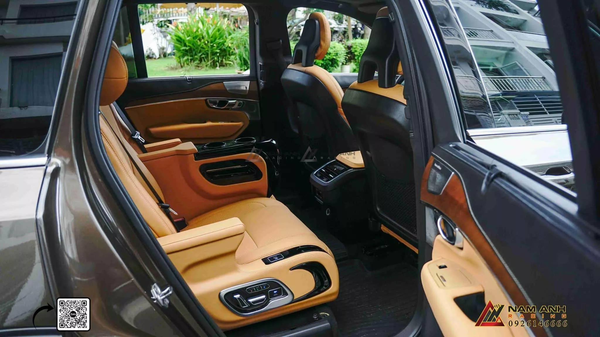 Tận hưởng sự êm ái với ghế VIP Volvo XC90 hiện đại