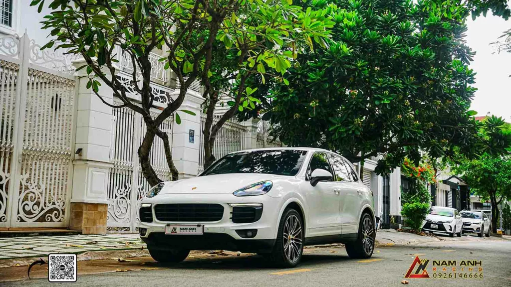Porsche Cayenne 2016 nâng cấp loa Burmester