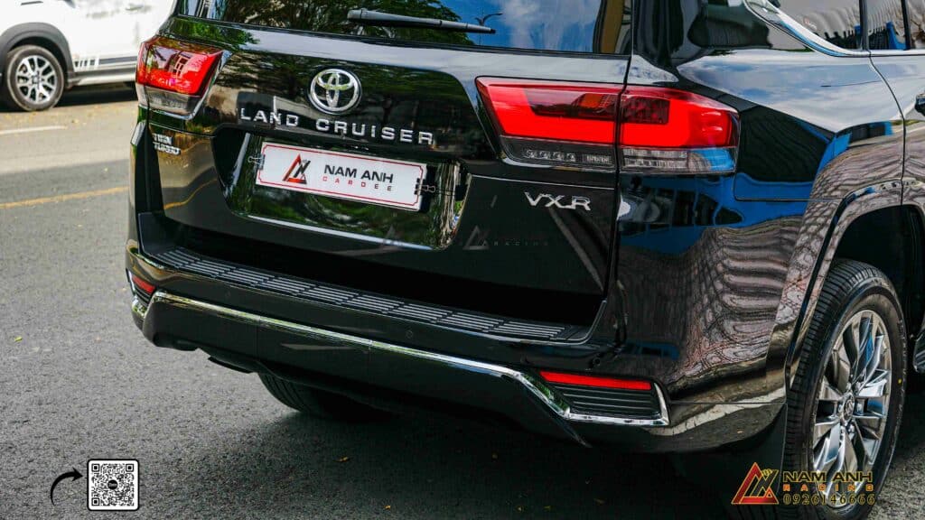 LC300 cá tính hơn, vận hành mượt mà hơn với cản VX.R cao cấp!