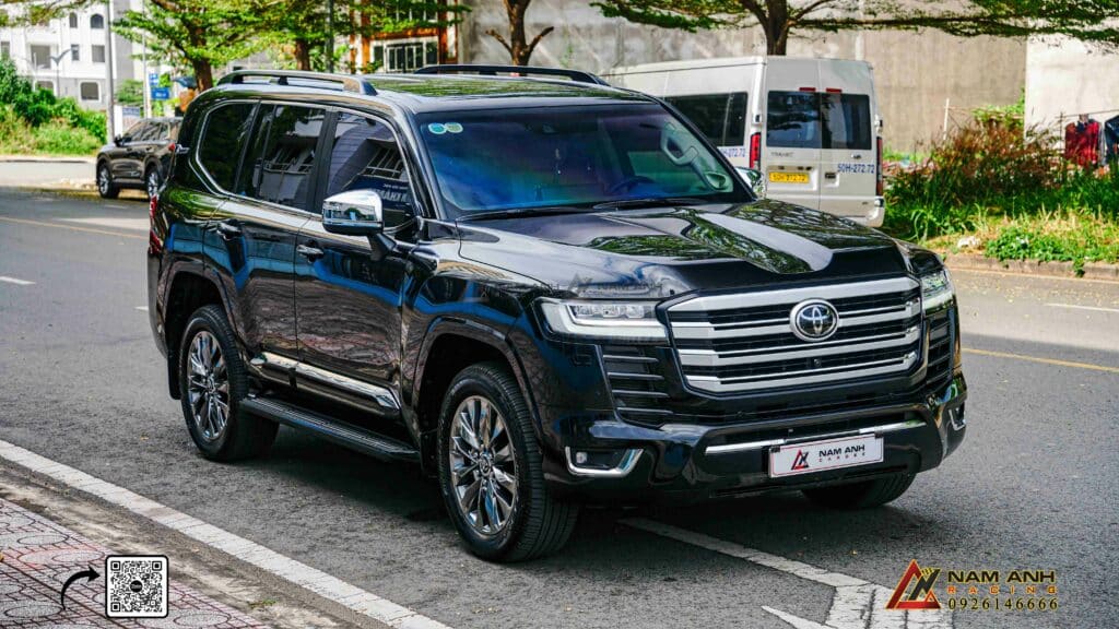 Toyota Land Cruiser LC300 – SUV mạnh mẽ, đẳng cấp, chinh phục mọi địa hình!