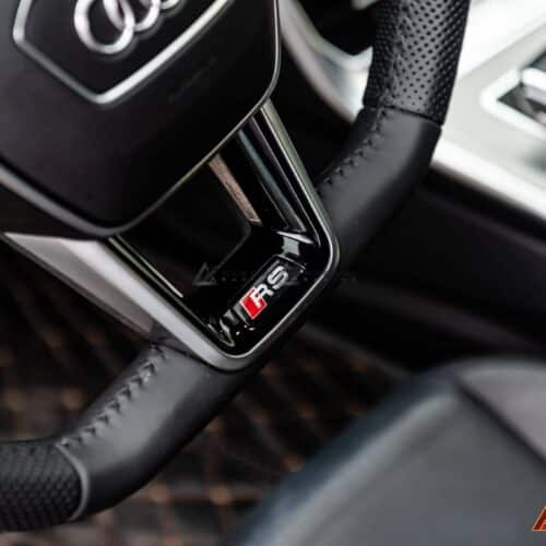 Vô lăng RS7 Audi A7, thiết kế tinh tế, cảm giác cầm nắm tuyệt vời.