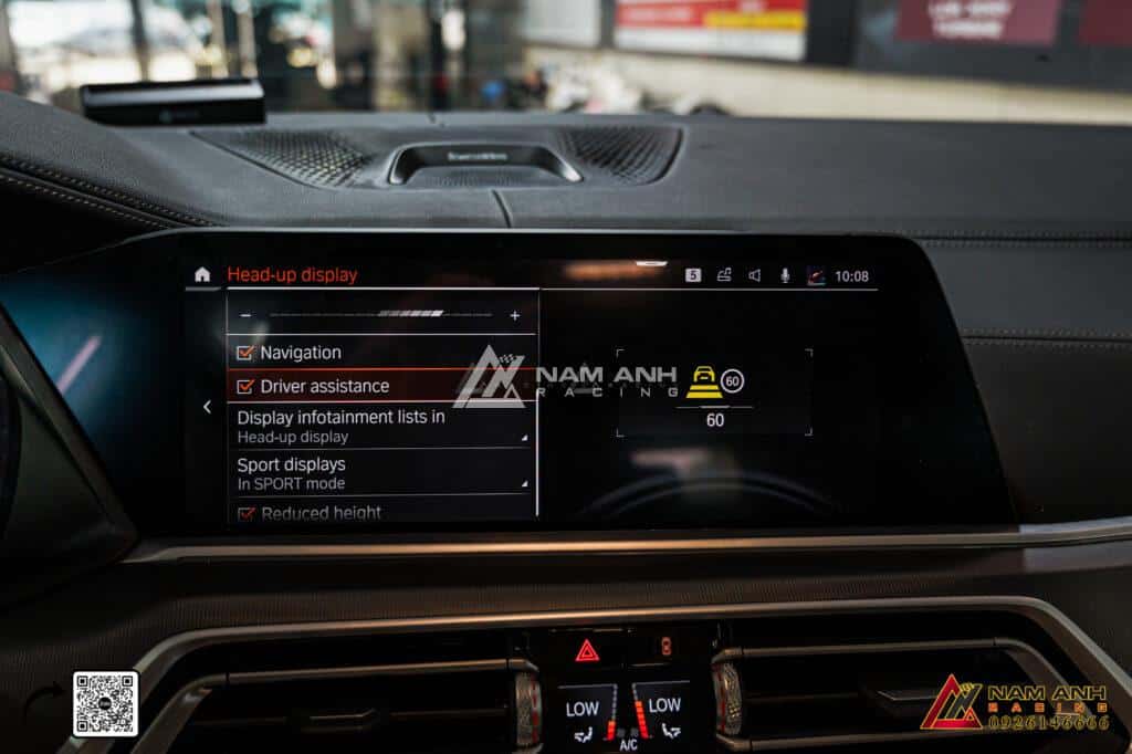 Hệ Thống HUD Cho BMW X5 G05 gồm các tính năng chính