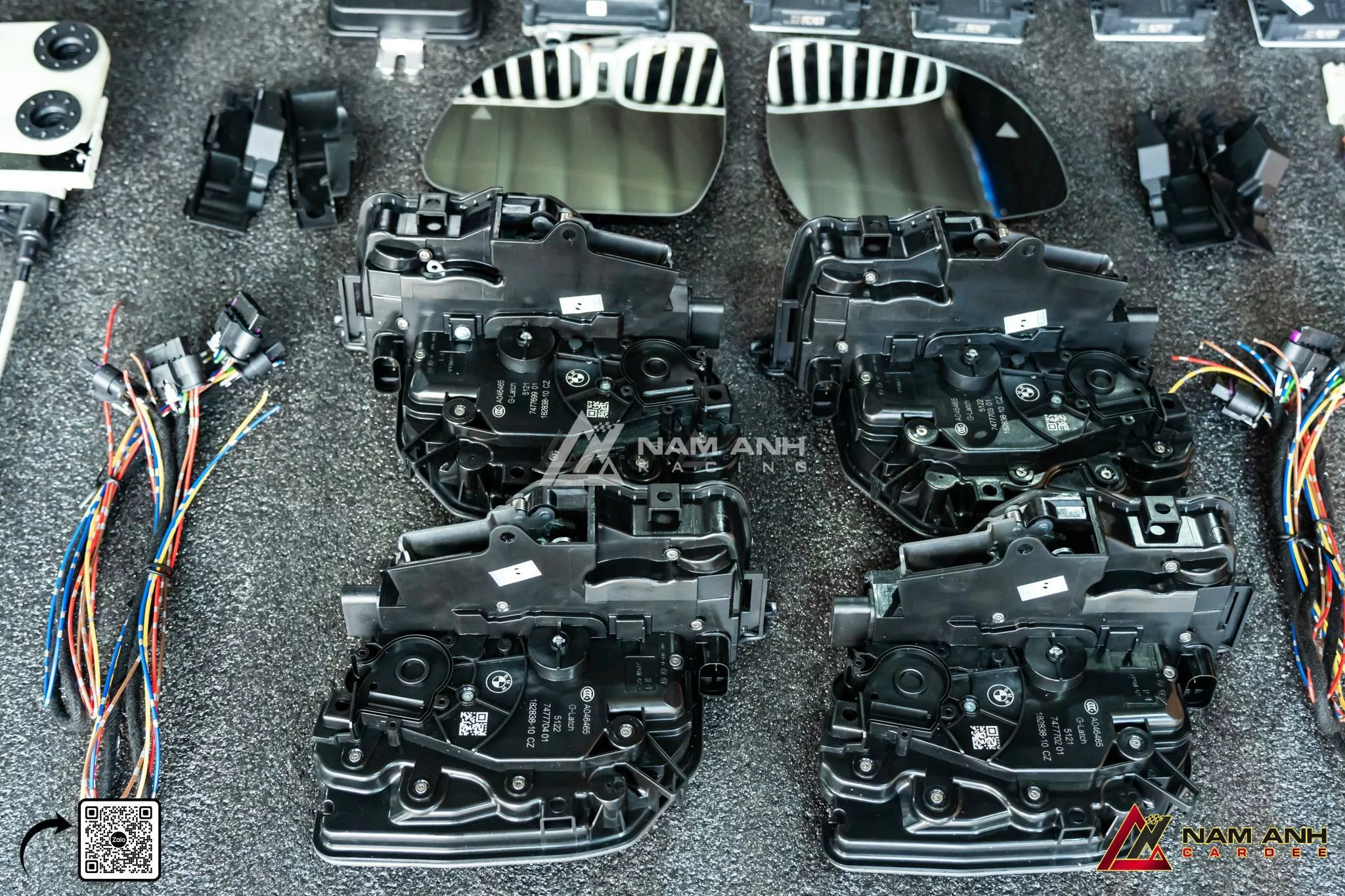 Hỗ Trợ Giữ Làn Đường Và Chuyển Làn Tự Động