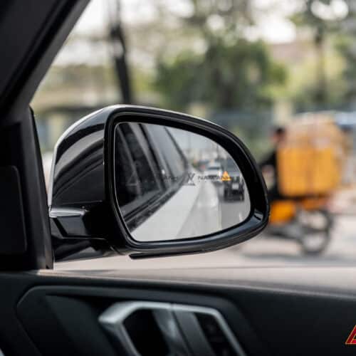 Tính năng duy trì làn đường và cảnh báo va chạm