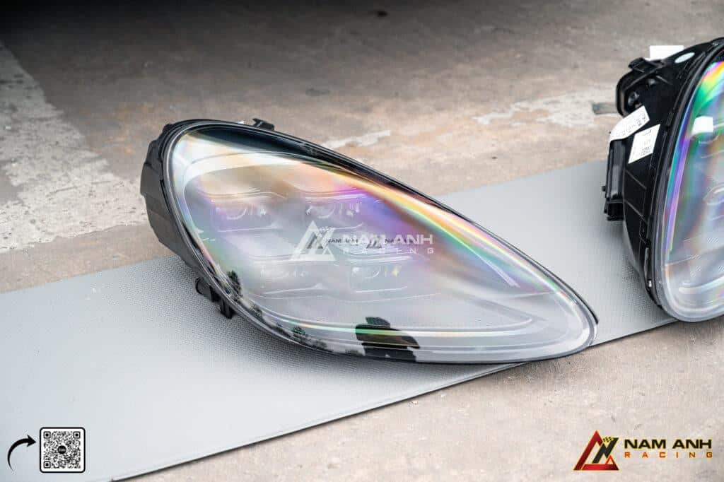 Đèn pha phiên bản 2024 dành cho Porsche Cayenne 957 với tính năng tự động điều chỉnh góc và cường độ chiếu sáng