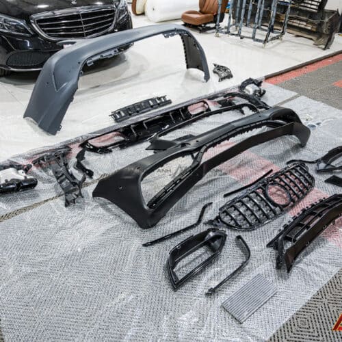 Các Thành Phần Chính Của Bodykit Mercedes-Benz C 63 AMG