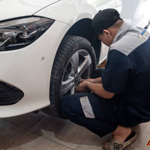 Hệ thống áp suất lốp C-Class | Mercedes-Benz C-Class (W206) hoạt động thông qua các cảm biến và công nghệ tiên tiến