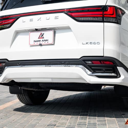 Bộ bodylip này được làm từ vật liệu cao cấp như nhựa ABS và sợi carbon