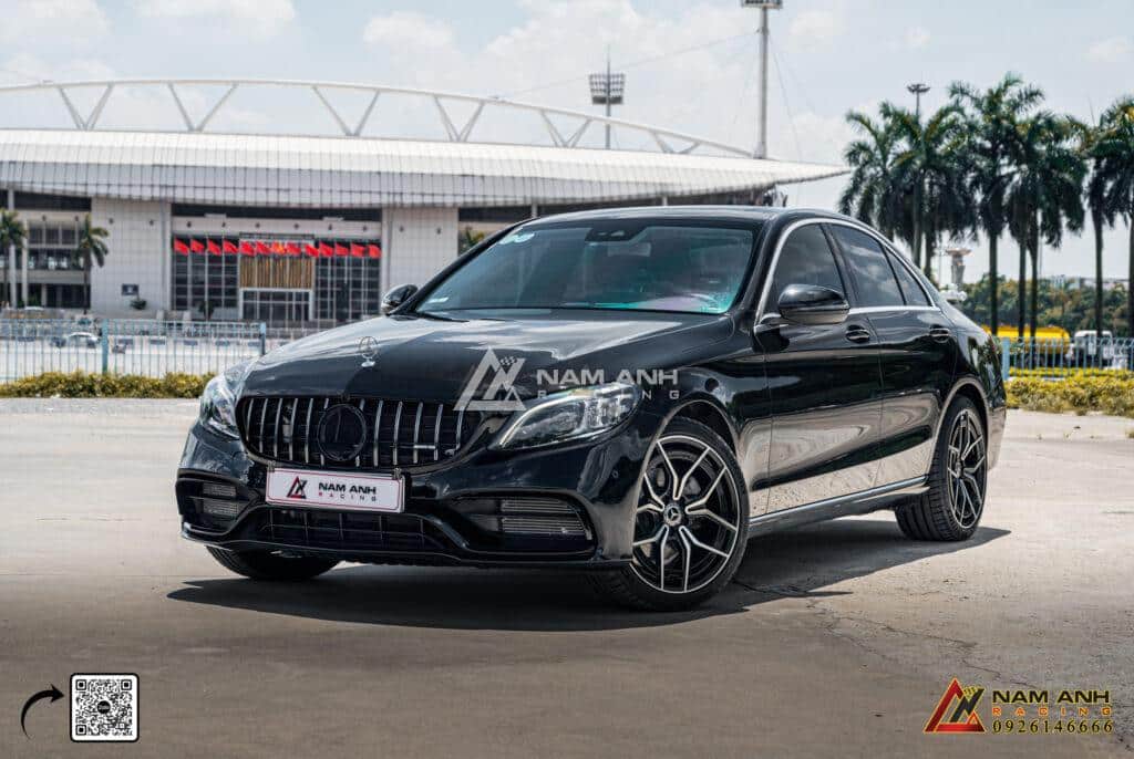 Thiết Kế Và Chất Liệu Của Bodykit Mercedes-Benz C 63 AMG