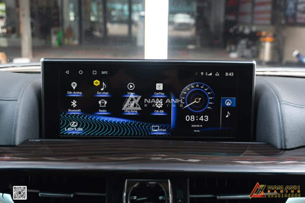 Phiên bản 2021 nâng cấp hệ thống giải trí với màn hình cảm ứng lớn hơn, dễ dàng thao tác cùng hệ thống âm thanh chất lượng cao