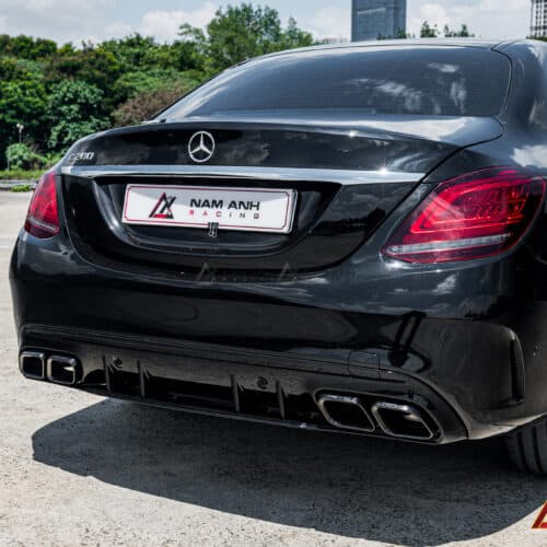 Lắp đặt Bodykit Mercedes-Benz C 63 AMG | Mercedes-Benz C-Class (W205) đòi hỏi sự chuẩn xác và chuyên nghiệp.