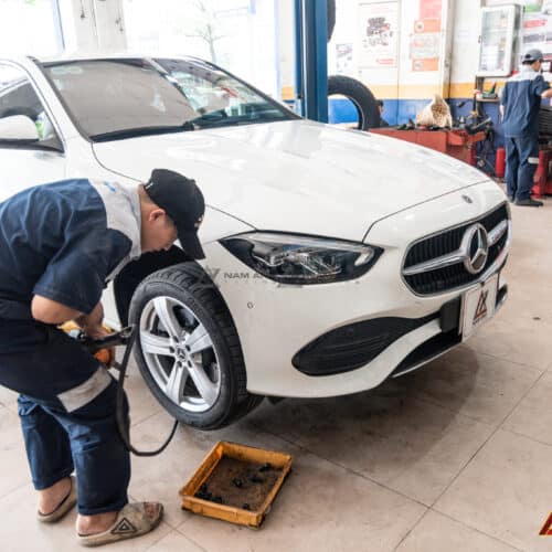 Địa Chỉ Uy Tín Để Nâng cấp Hệ thống áp suất lốp C-Class | Mercedes-Benz C-Class (W206)