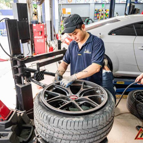 Hiển thị áp suất lốp Audi TT theo thời gian thực – lắp đặt bởi Nam Anh Racing