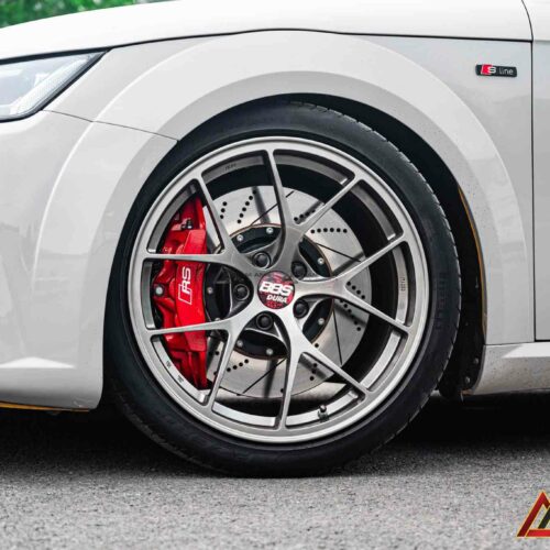 Hệ thống tự động báo động khi áp suất vượt quá hoặc thấp hơn ngưỡng cài đặt.