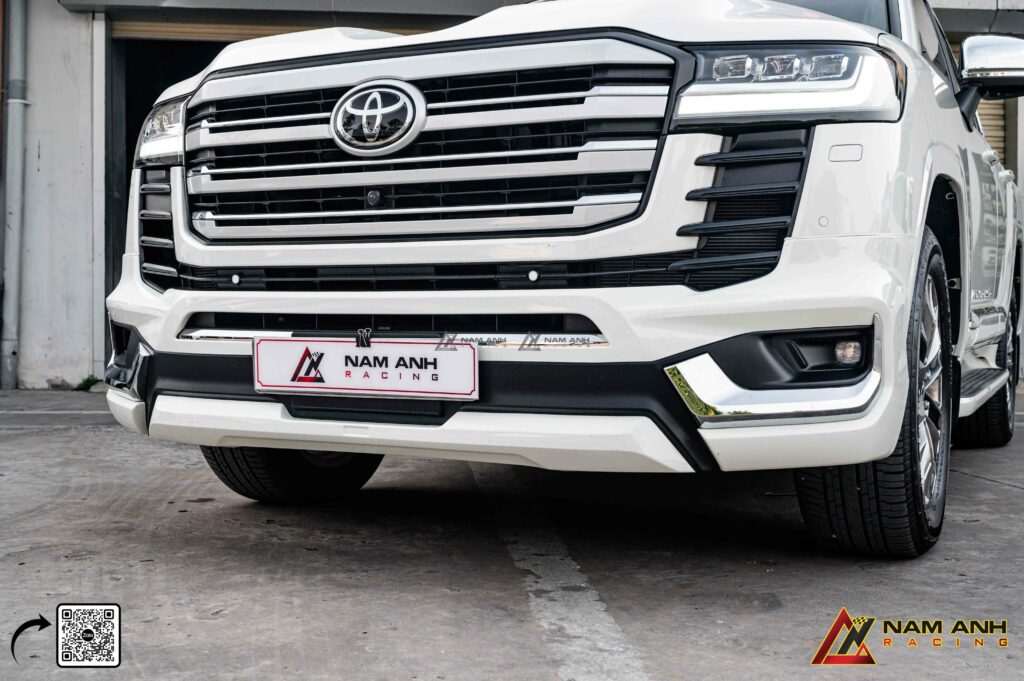 Điểm nhấn đầu xe ấn tượng với ốp cản trước Modellista – mạnh mẽ, sắc sảo, đầy uy lực