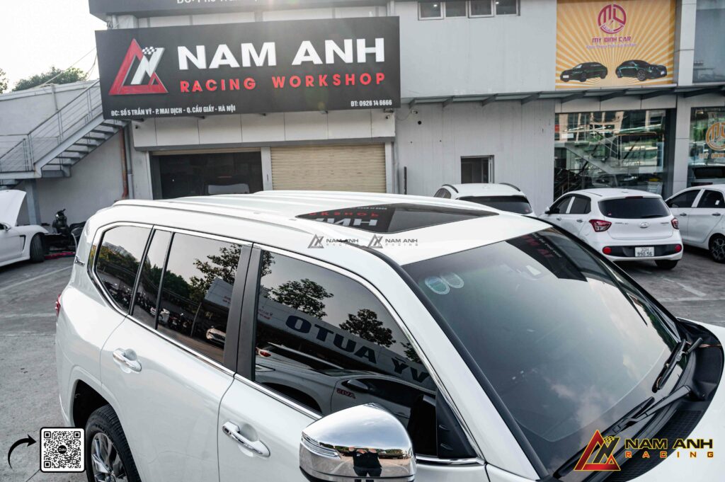 Modellista tôn lên dáng vẻ thể thao nhưng vẫn giữ chất sang vốn có của Land Cruiser