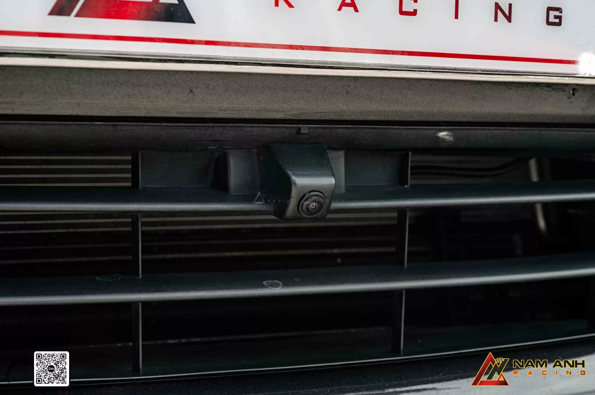 Panamera 970 màn hình giải trí chia đôi vùng điều khiển