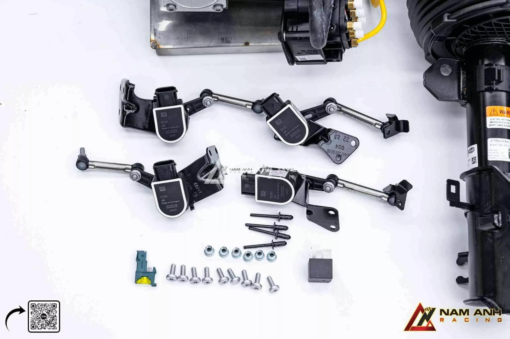 Trải nghiệm lái êm ái với phuộc AIRMATIC trên Mercedes-Benz V-Class