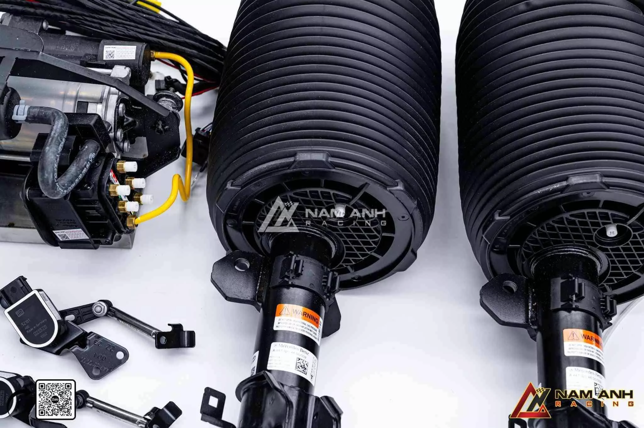 Mercedes-Benz V-Class trang bị phuộc AIRMATIC nâng cấp chính hãng