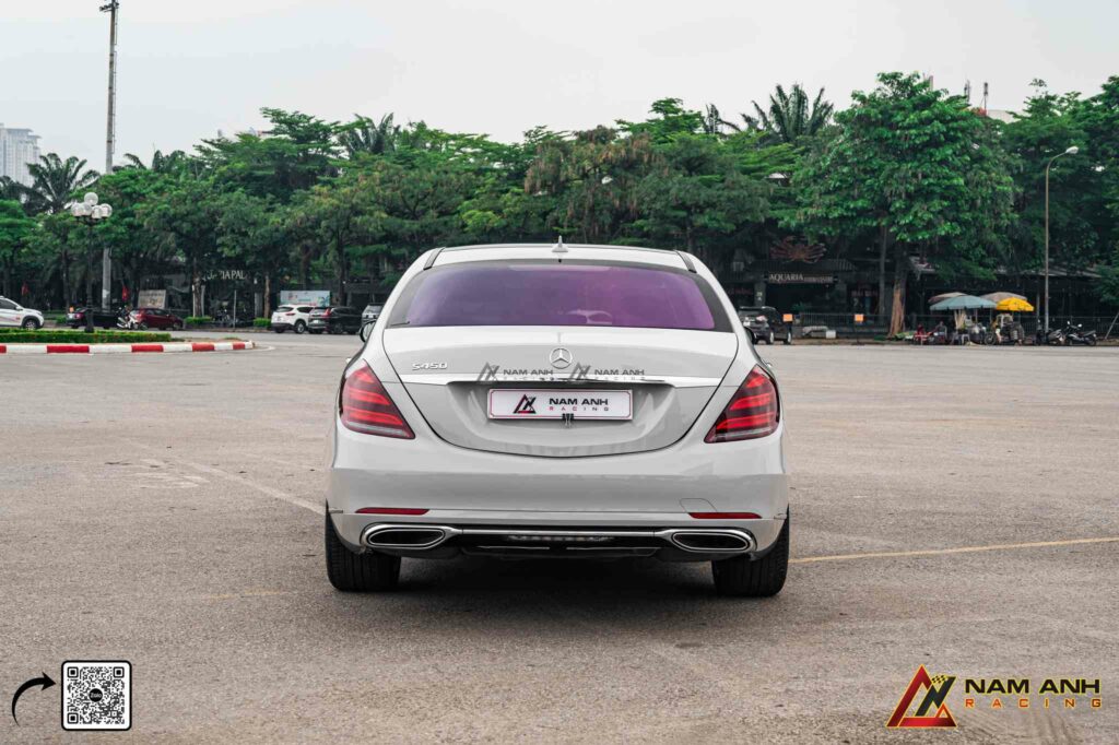 Xám xi măng – màu sắc tạo dấu ấn cá nhân rõ nét trên nền dáng xe sang đậm chất doanh nhân