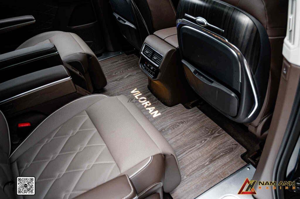 Chuyển động êm ái từ hệ motor điện chính hãng tạo nên sự khác biệt so với ghế chỉnh tay truyền thống.