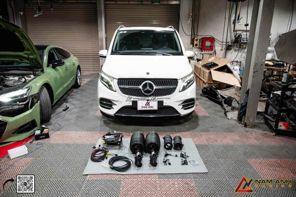 Đội ngũ kỹ thuật viên chuyên nghiệp giàu kinh nghiệp, đảm bảo chất lượng tại Nam Anh Racing 