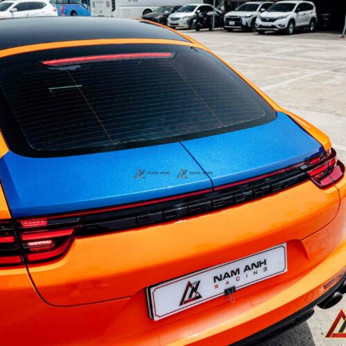 Cá tính khác biệt – cánh gió Turbo giúp Panamera 971 nổi bật và phản hồi lái chính xác hơn.