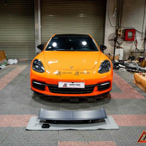 Đội ngũ kỹ thuật Nam Anh Racing thao tác tỉ mỉ, chuẩn từng milimet trên Panamera 971