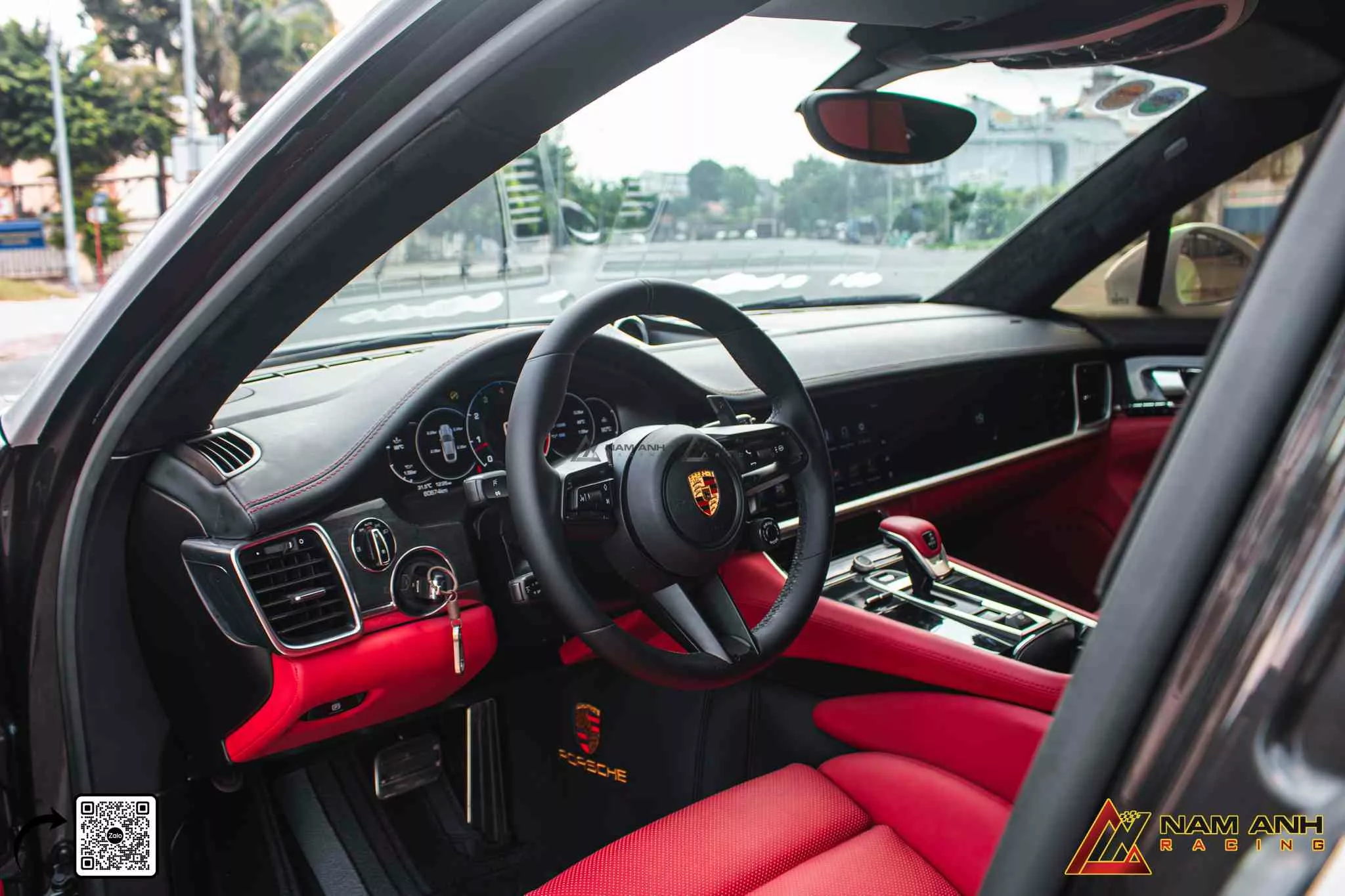 Thiết kế gọn gàng, sắc sảo – tối ưu hóa trải nghiệm lái và thao tác trực quan.