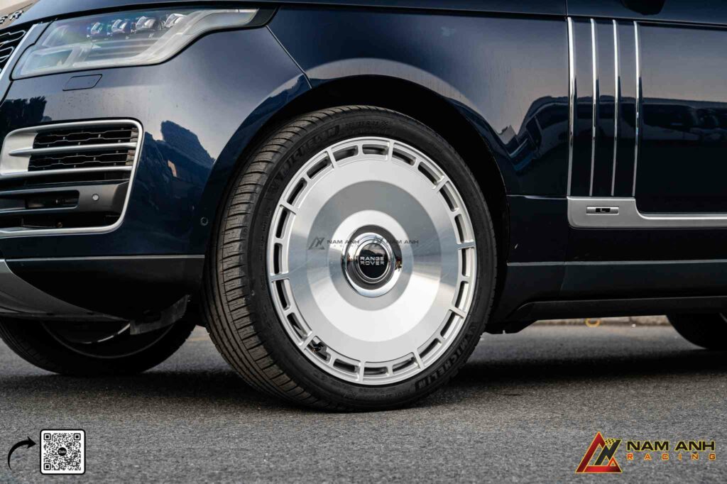 Thiết kế mâm tạo điểm nhấn cho tổng thể xe, tôn lên dáng dấp sang trọng và hiện đại