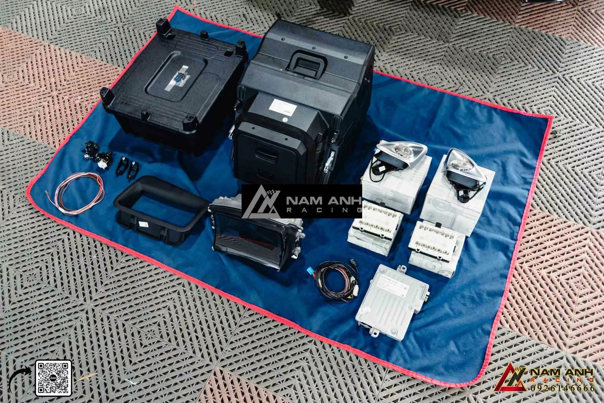 Nội thất W223 nâng cấp tủ lạnh thương gia phía sau