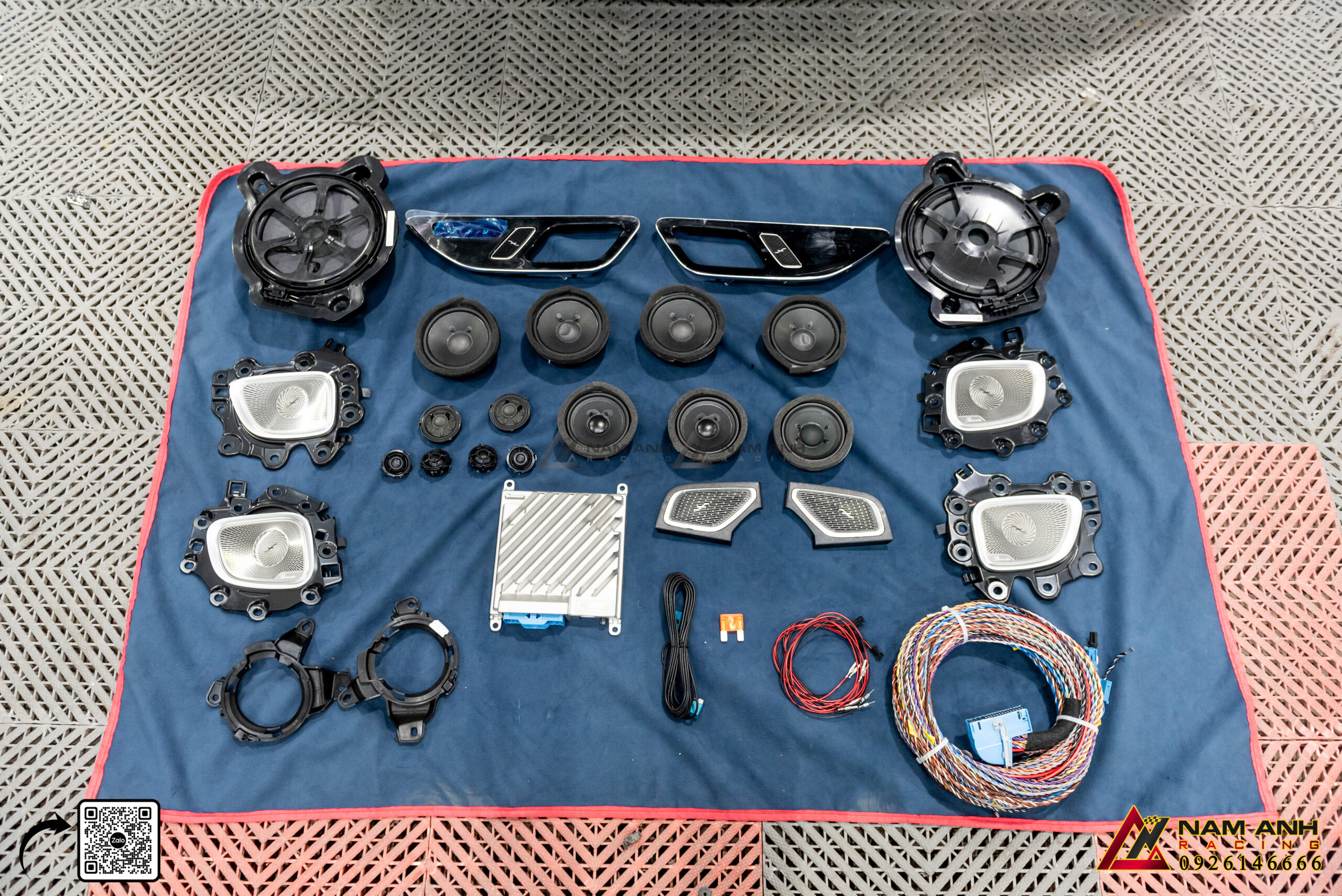 Cấu Tạo Của Loa Burmester Chính Hãng Dành Cho Mercedes GLC-Class X254