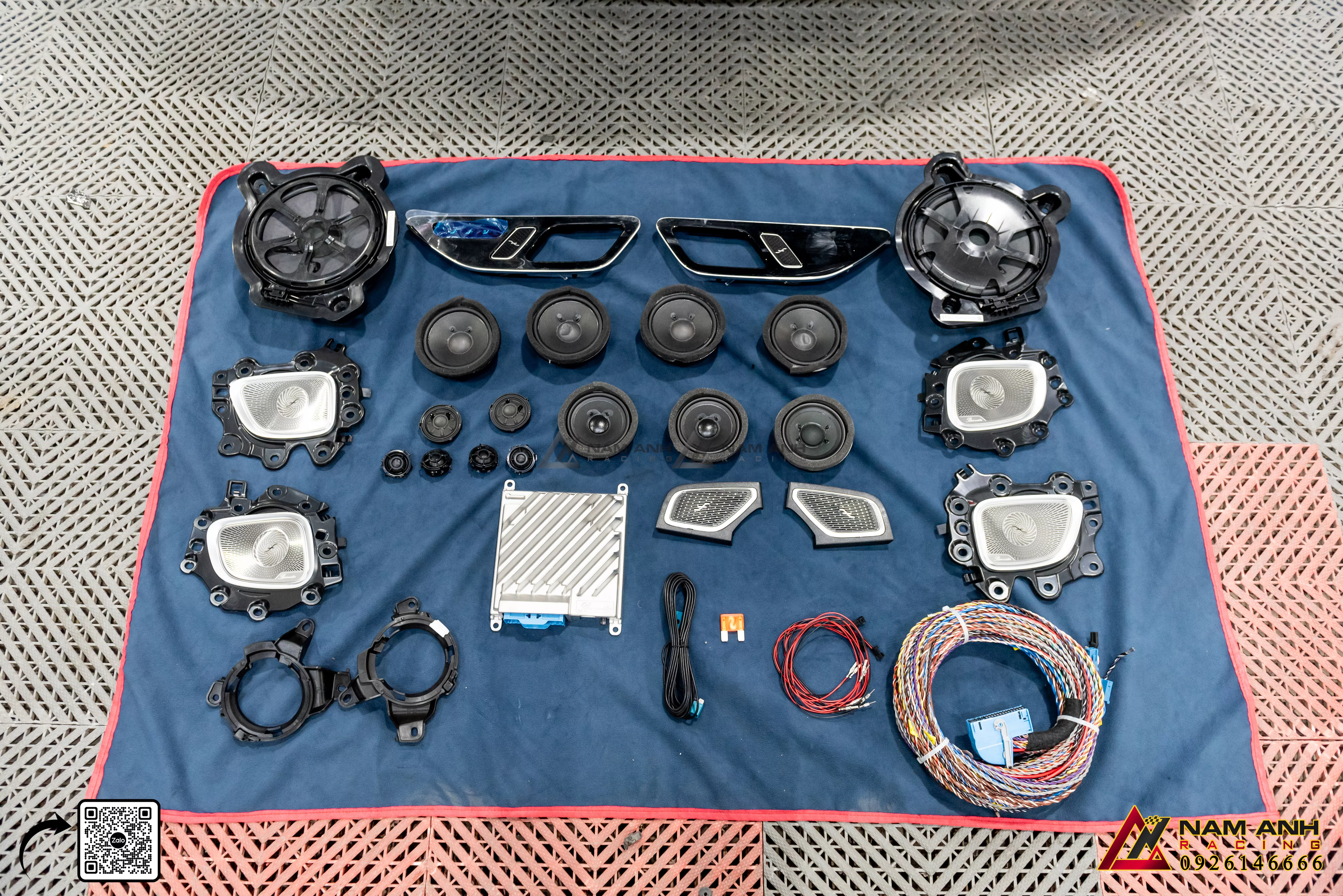 Cấu Tạo Của Loa Burmester Chính Hãng Dành Cho Mercedes GLC-Class X254