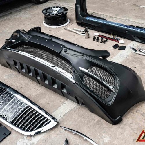 Mặt ca-lăng thiết kế lại – cảm hứng từ S-Class Maybach sang trọng.