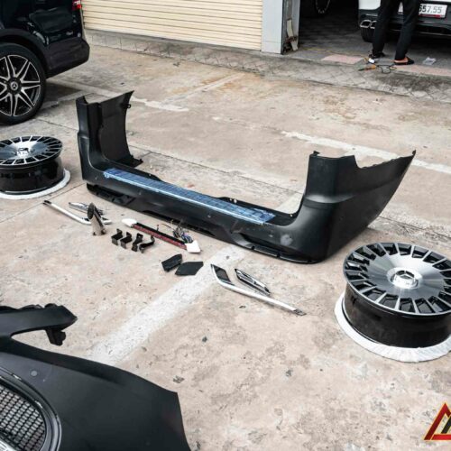 Lắp đặt bodykit theo chuẩn Maybach – sang trọng, kín khít từng chi tiết.