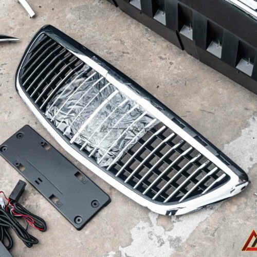 Cụm lưới tản nhiệt phối crôm – điểm nhận diện đậm chất Maybach.
