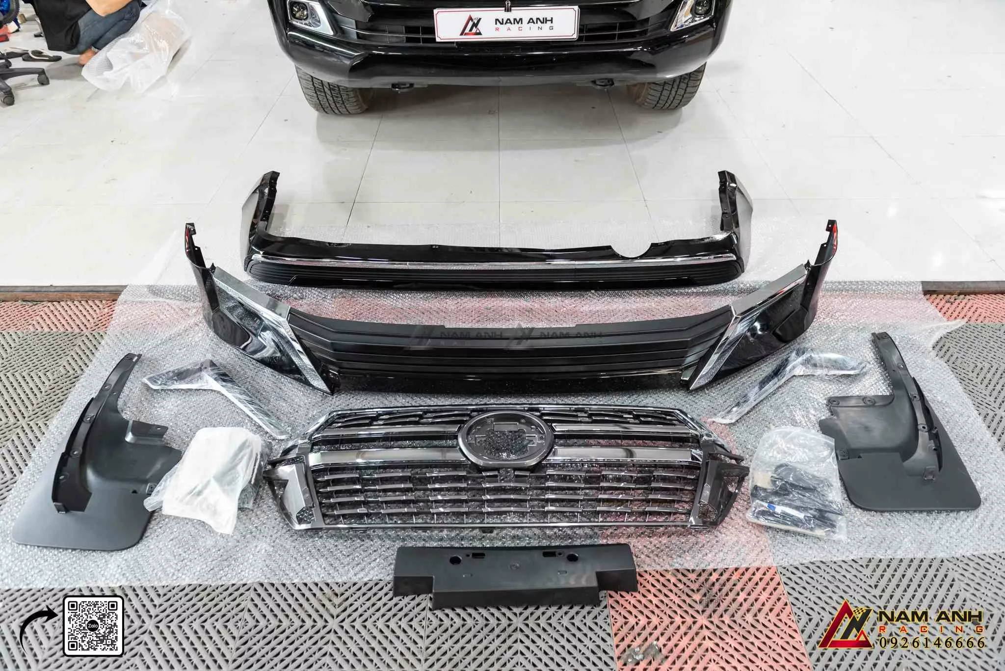 Thiết kế bodylip táo bạo, hoàn thiện tổng thể ngoại thất Toyota Land Cruiser LC200