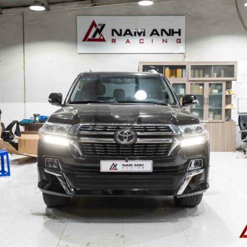 Phần cản trước và cản sau đồng bộ, tạo sự liền mạch trong thiết kế tổng thể