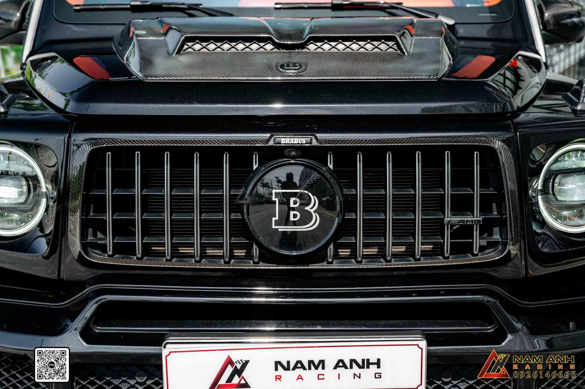 Cận cảnh đầu xe Brabus G800 độ trên nền G-Class