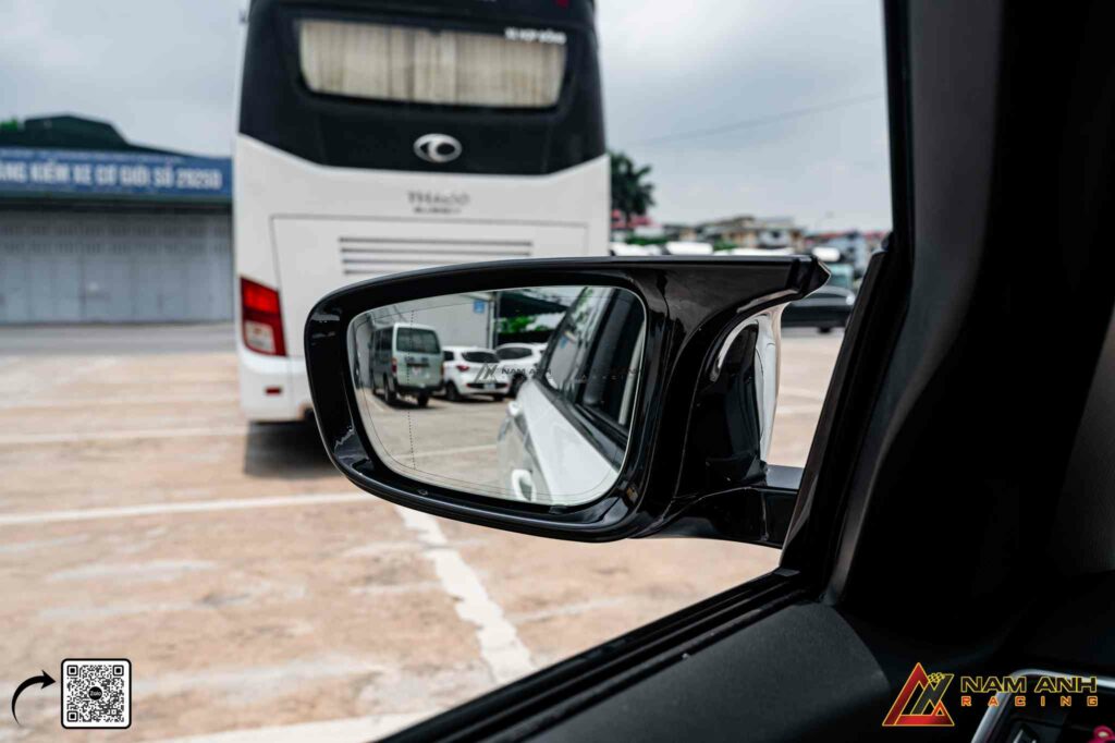 Camera 360 tăng độ chủ động khi xử lý các tình huống cần căn chỉnh gắt hoặc quay đầu gấp.