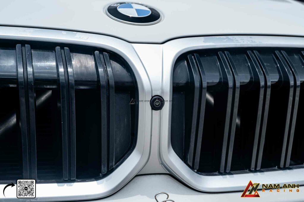 Camera 360 tự động kích hoạt khi vào số lùi hoặc di chuyển tốc độ thấp – hỗ trợ thao tác linh hoạt.

