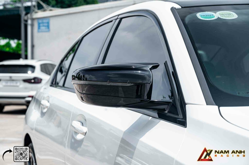 Camera 360 một trong những nâng cấp cần thiết giúp hoàn thiện trải nghiệm sử dụng BMW 320i.

