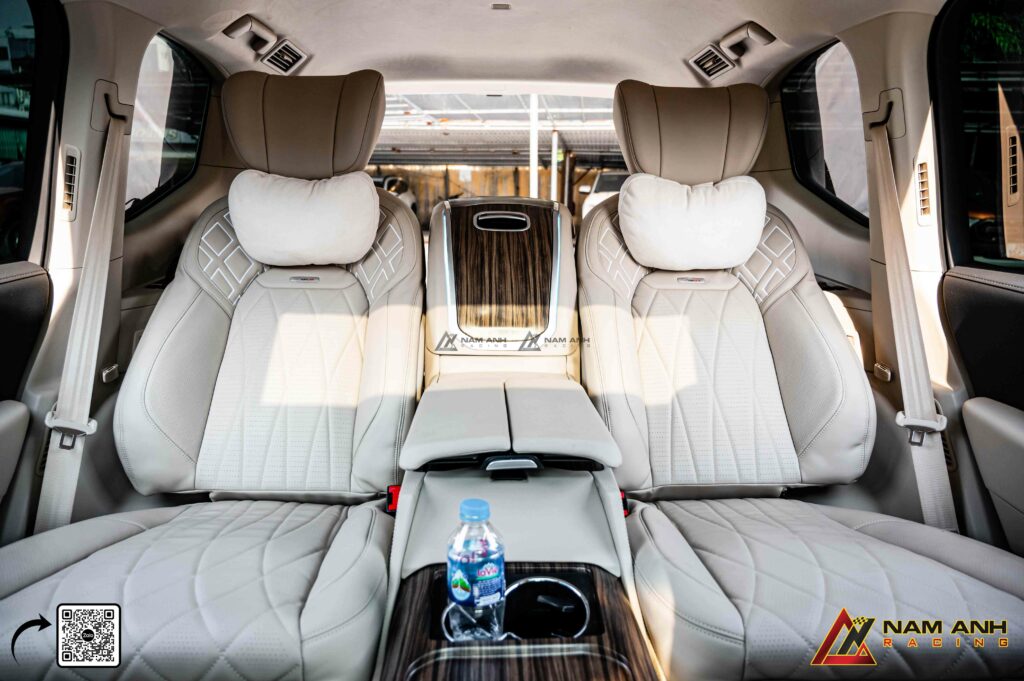 Tựa lưng bo cong tự nhiên, hỗ trợ cột sống, ngồi lâu vẫn êm.