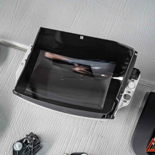 Cayenne 9Y0 bản thiếu HUD có thể nâng cấp với giải pháp tương thích OBD, không ảnh hưởng xe zin