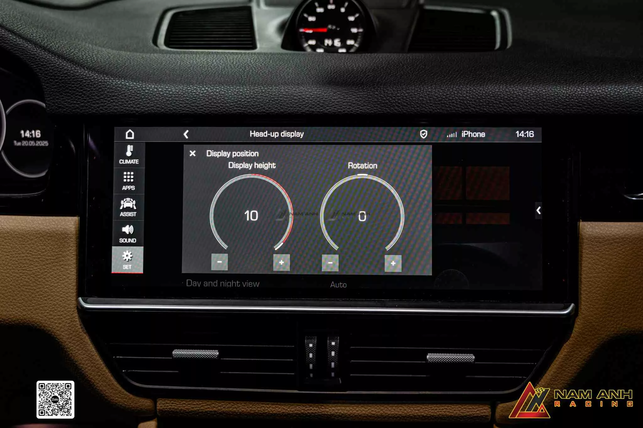 Giao diện hiển thị HUD sắc nét, chống chói, phù hợp với điều kiện ánh sáng thay đổi liên tục