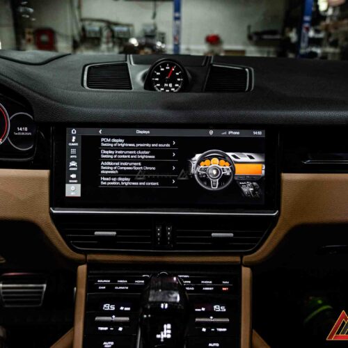 Màn hình HUD chi tiết nhỏ nhưng thay đổi lớn trong trải nghiệm sau vô lăng