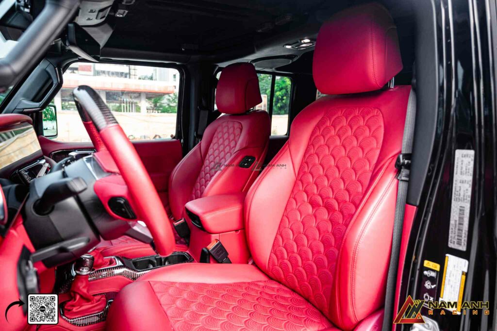 Bề mặt da hoàn thiện kỹ, bám form tốt, tăng độ bền khi sử dụng lâu dài.

