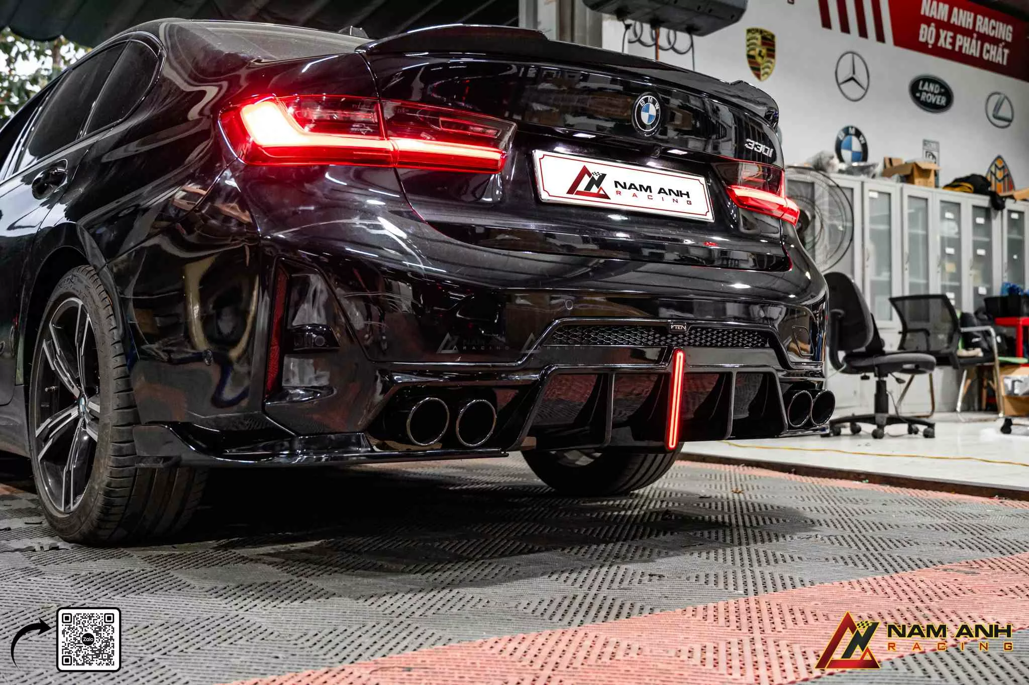 Lip Vten giúp phần đuôi bớt “hiền”, hướng đến style M-performance.