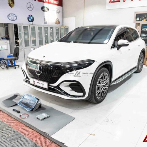 HUD EQS-Class giúp lái xe tập trung hơn khi di chuyển